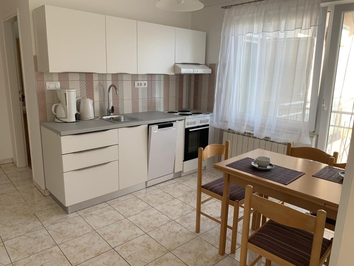 Apartments With A Parking Space Rabac, Labin - 7410 ภายนอก รูปภาพ