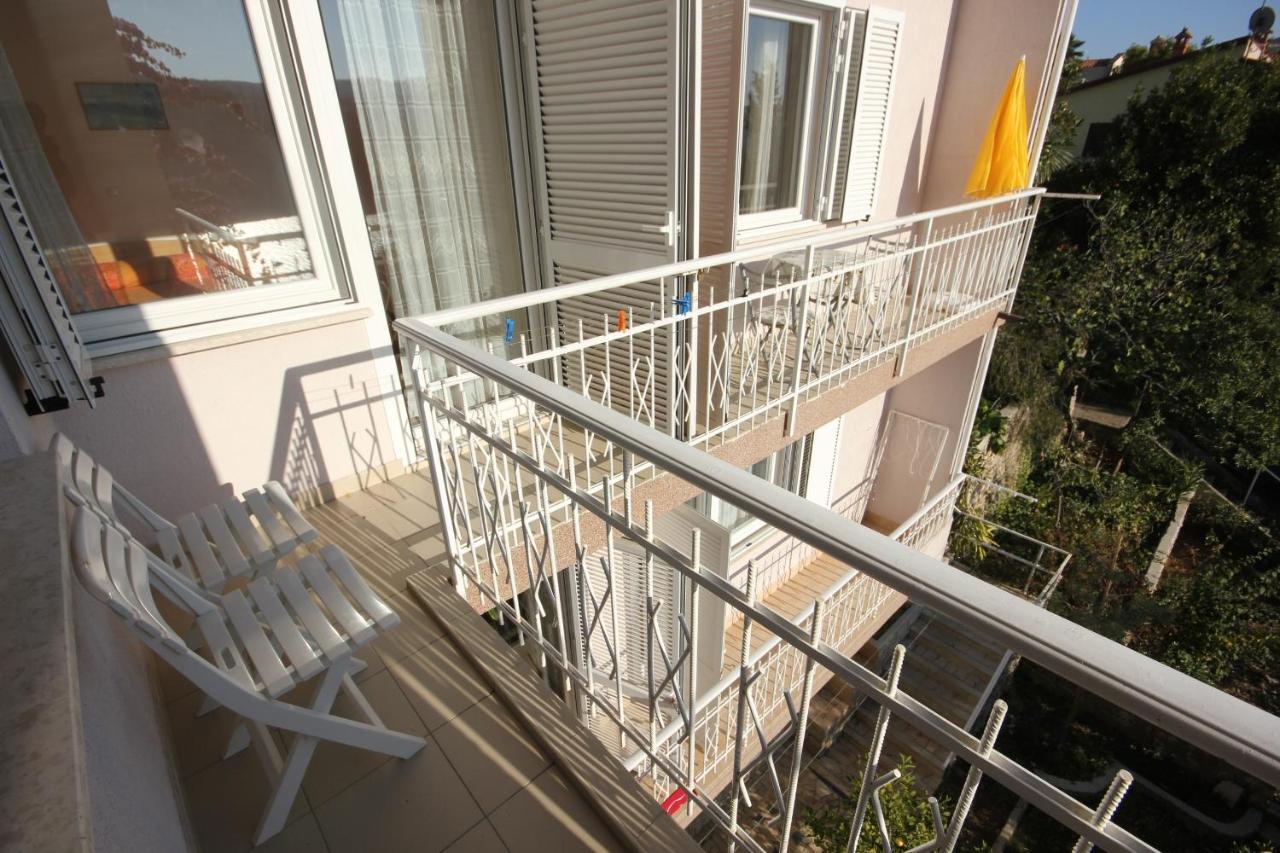 Apartments With A Parking Space Rabac, Labin - 7410 ภายนอก รูปภาพ
